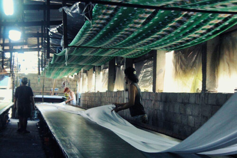 Photo Batik Shipping